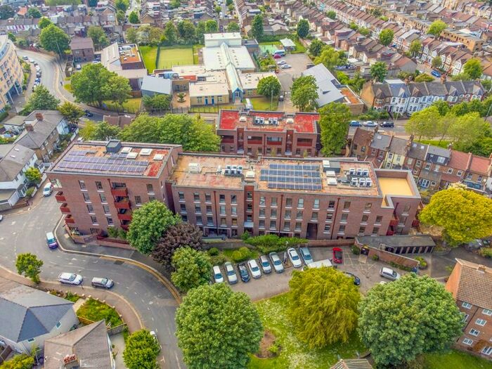 3 Bedroom Duplex For Sale In Ho, Leyton Green Road, London, E10