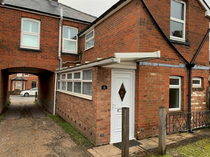 1 Bedroom Flat To Rent In Rayleigh Road, Basingstoke, RG21