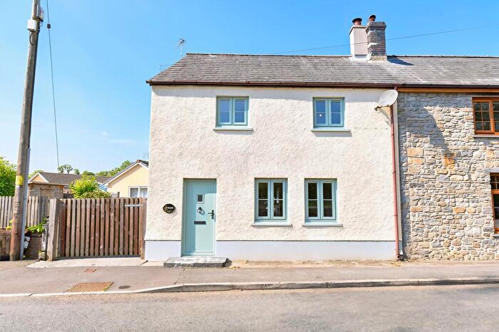 3 Bedroom Semi-Detached House For Sale In Llanwrda, Llanwrda, Carmarthenshire., SA19