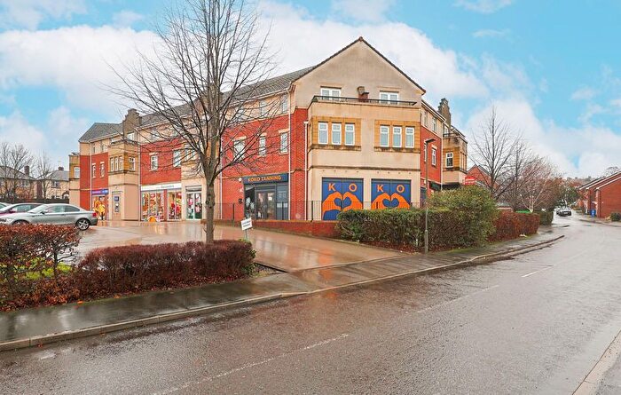 2 Bedroom Flat For Sale In Aston House, Horse Chestnut Close, Chesterfield, S40