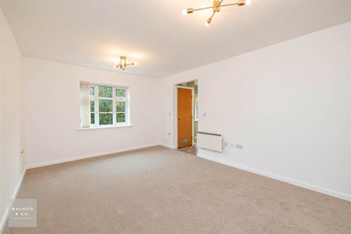 2 Bedroom Apartment For Sale In Shalefield Gardens, Atherton, M46