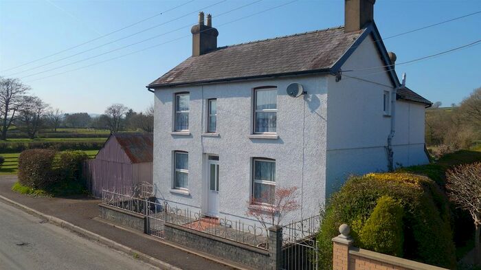 3 Bedroom Farm For Sale In Gwynfe, Llangadog SA19