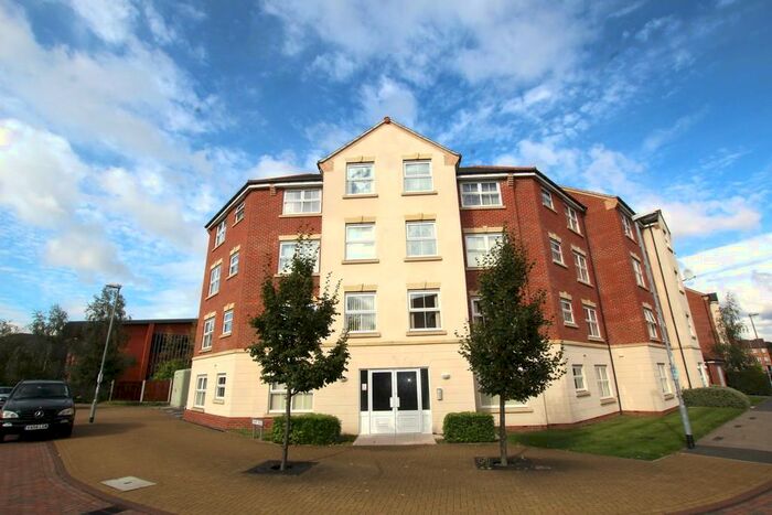 2 Bedroom Apartment To Rent In Mountbatten Way, NG9