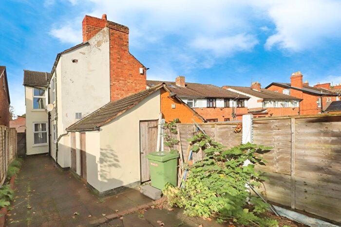3 Bedroom Semi-Detached House For Sale In Riches Street, Wolverhampton, West Midlands, WV6