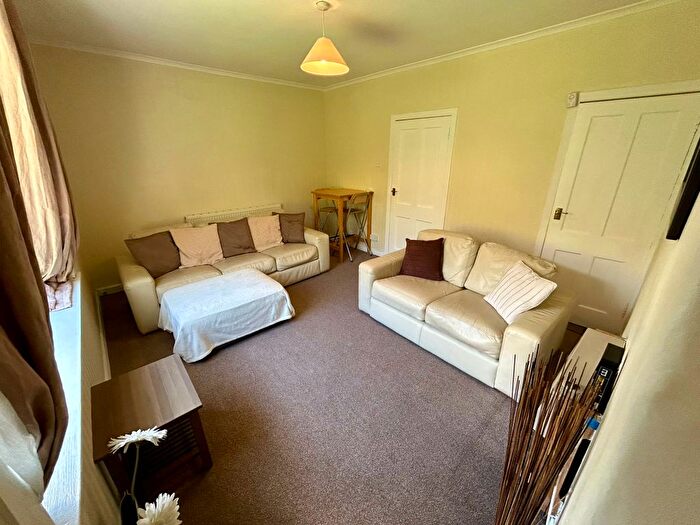 2 Bedroom Flat To Rent In Stenhouse Avenue West, Edinburgh, EH11