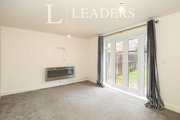 3 Bedroom Semi-Detached House To Rent In Reaseheath Way, CW5 - Photo 2