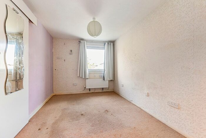 1 Bedroom End Of Terrace House For Sale In Chesser Loan, Edinburgh, EH14