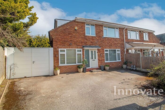 4 Bedroom Semi Detached House For Sale In Harborne Road, Oldbury, B68