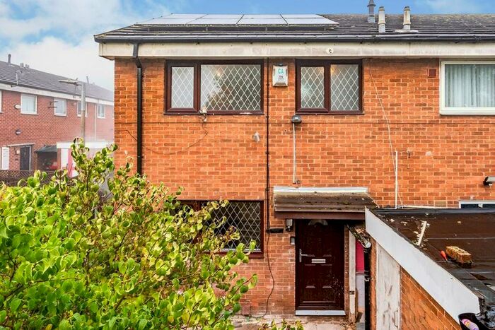 3 Bedroom Semi-Detached House To Rent In London Street, Salford, M6