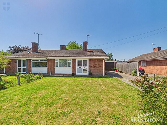 2 Bedroom Semi-Detached Bungalow For Sale In Home Close, Weston Turville, HP22
