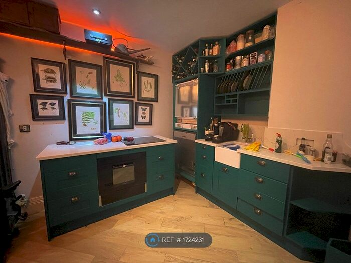 1 Bedroom Flat To Rent In Norfolk House, London, SW1P