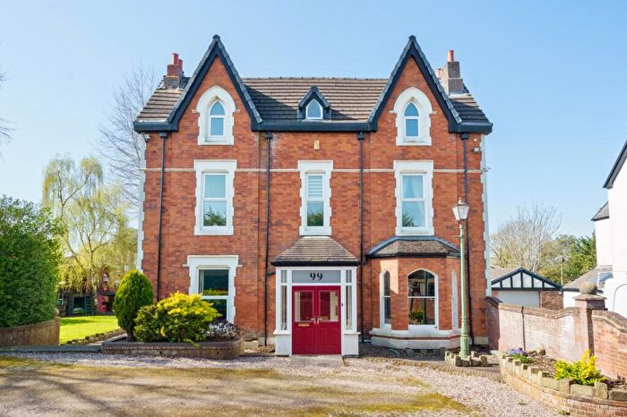 5 Bedroom Detached House For Sale In Boothroyden Road, Manchester, Greater Manchester, M9