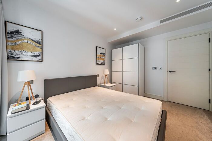 2 Bedroom Flat To Rent In Palmer Road, London, SW11