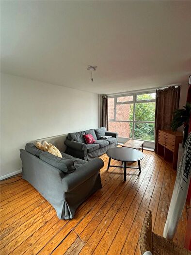 4 Bedroom Terraced House To Rent In Grosse Way, London, SW15