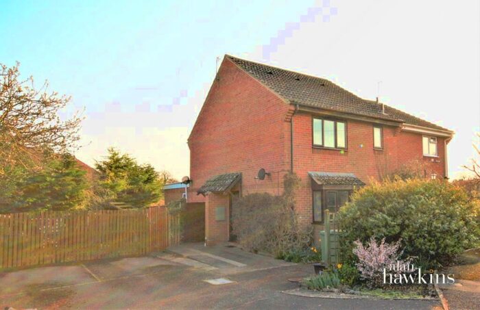 1 Bedroom End Of Terrace House To Rent In Reids Piece, Purton, SN5