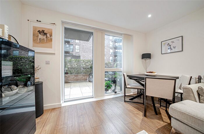 1 Bedroom Flat For Sale In Regal Walk, Bexleyheath, Kent, DA6