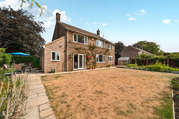 4 Bedroom Detached House For Sale In Cricklade Road, Highworth, Swindon, SN6