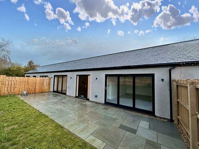 3 Bedroom Barn Conversion To Rent In Creeton Road, Little Bytham, NG33