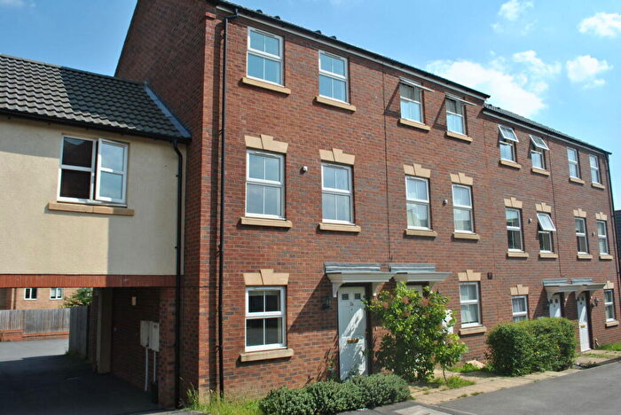 3 Bedroom Town House For Sale In Carlisle Close, Corby, Northamptonshire, NN18