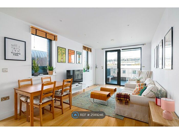 2 Bedroom Flat To Rent In Milliner House, London, E3