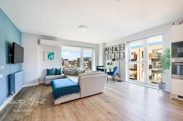 2 Bedroom Apartment For Sale In Bowen Drive, London, SE7