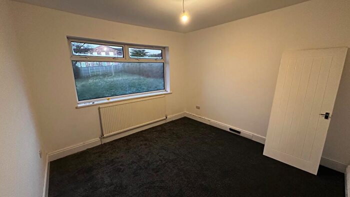 2 Bedroom Bungalow To Rent In Wickersley Road, Rotherham, S60