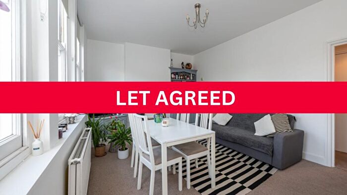 1 Bedroom Flat To Rent In Northcote Road, Battersea, London, SW11