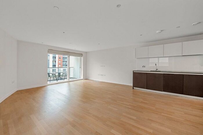 2 Bedroom Flat To Rent In Pump House Crescent, Brentford, TW8