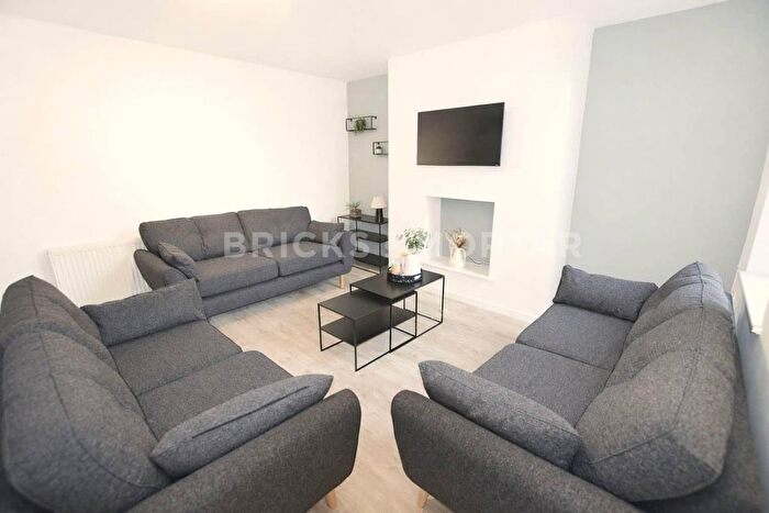 9 Bedroom Terraced House To Rent In Rothbury Terrace, Heaton, Newcastle Upon Tyne, NE6