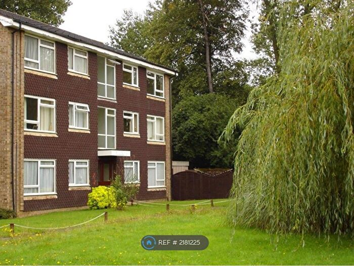 2 Bedroom Flat To Rent In Haversham House, Horley, RH6