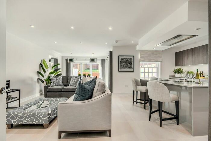 4 Bedroom House To Rent In Boyles Court, Dark Lane, Brentwood, CM14