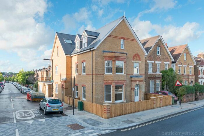 2 Bedroom Flat To Rent In Elsie Road East Dulwich, SE22