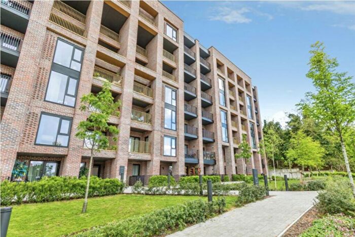 2 Bedroom Flat To Rent In Garrison Point, Whiffens Avenue., ME4