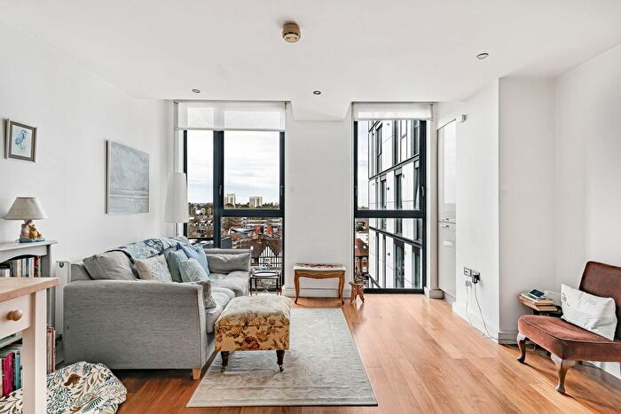 1 Bedroom Flat For Sale In Masons Avenue, Croydon, CR0