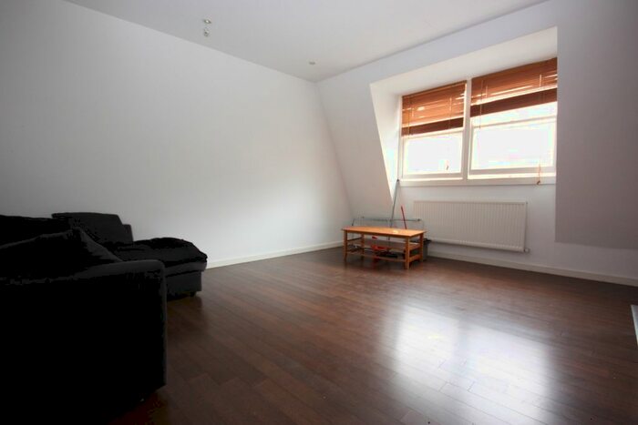 2 Bedroom Flat To Rent In Temple Street, London, Haggerston, E2