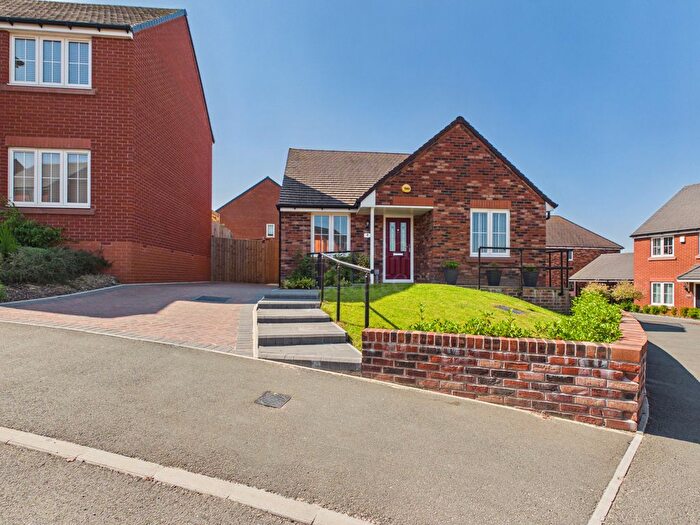 2 Bedroom Detached Bungalow For Sale In School Meadow, Abberley, WR6