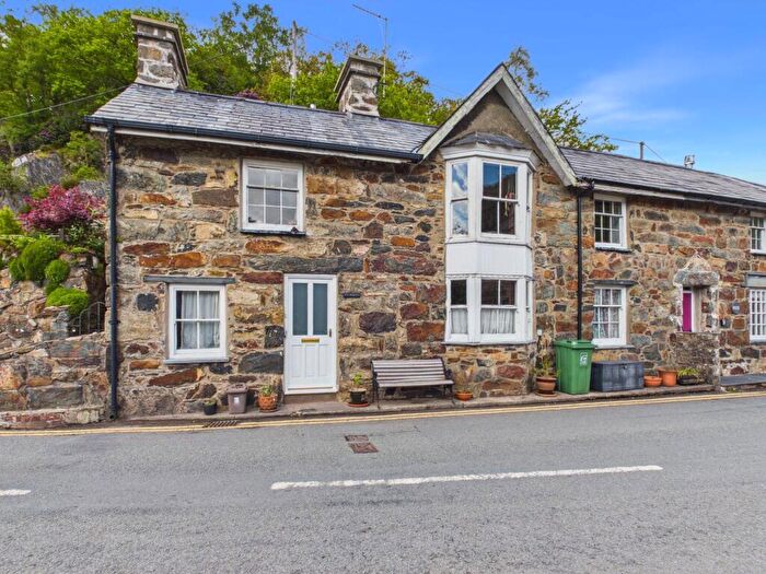 3 Bedroom Terraced House For Sale In Smith Street, Beddgelert, Caernarfon, Gwynedd, LL55
