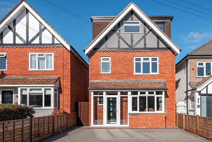 4 Bedroom Detached House For Sale In Bourne Road, Merstham, RH1