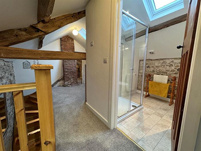 1 Bedroom Character Property For Sale In Great Orton, CA5