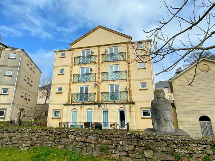 2 Bedroom Flat To Rent In Aberdeen Avenue, Manadon Park, PL5