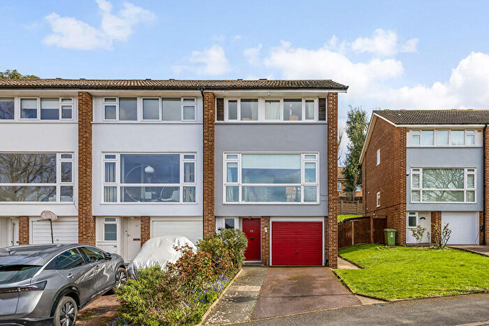 4 Bedroom House For Sale In Little Bornes, London, SE21