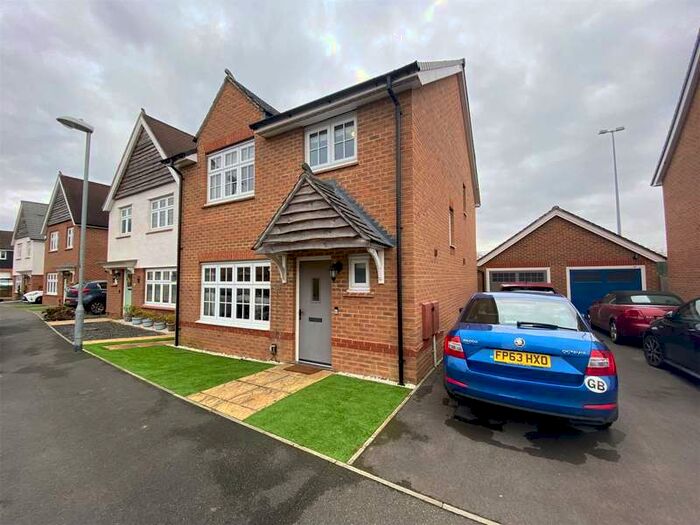 4 Bedroom Detached House To Rent In Kingfisher Chase, Bracknell, RG12