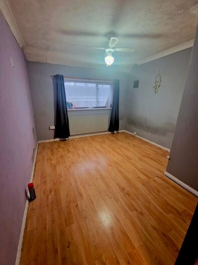 3 Bedroom End Of Terrace House To Rent In Foyle Drive, South Ockendon, RM15
