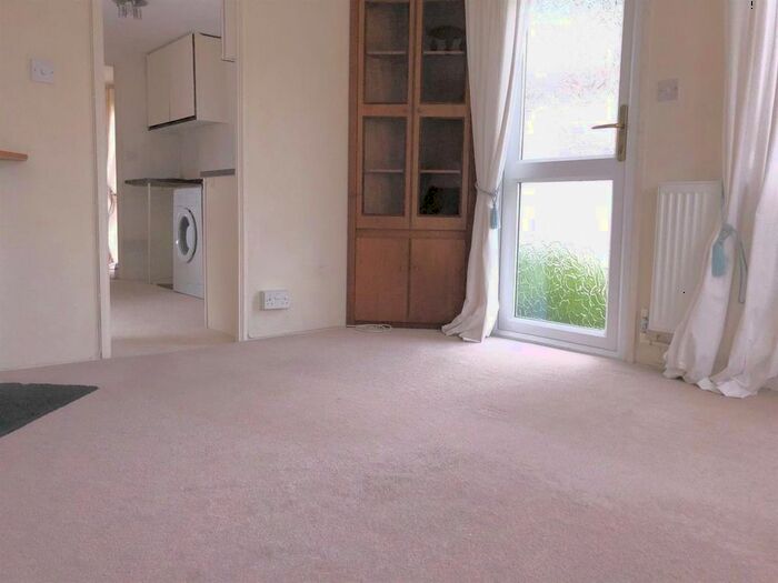 1 Bedroom Bungalow For Sale In St. Brelades Court, Crouch House Road, Edenbridge, TN8
