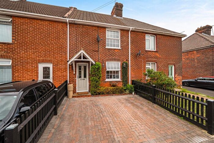 3 Bedroom Terraced House For Sale In Funtley Road, Fareham, PO17