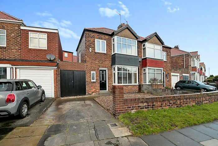2 Bedroom Semi-Detached House To Rent In Thorntree Drive, Whitley Bay, Tyne And Wear, NE25