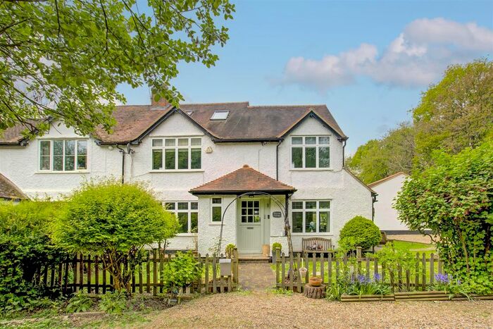 5 Bedroom Semi-Detached House For Sale In Watling Street, Radlett, WD7