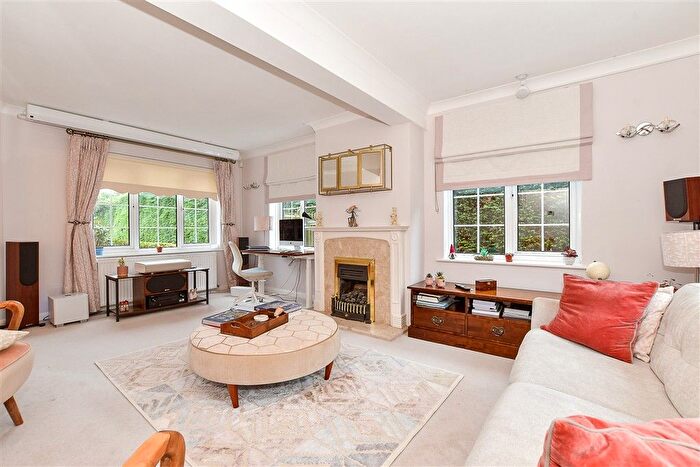 6 Bedroom Detached House For Sale In Cornford Close, Tunbridge Wells, Kent, TN2