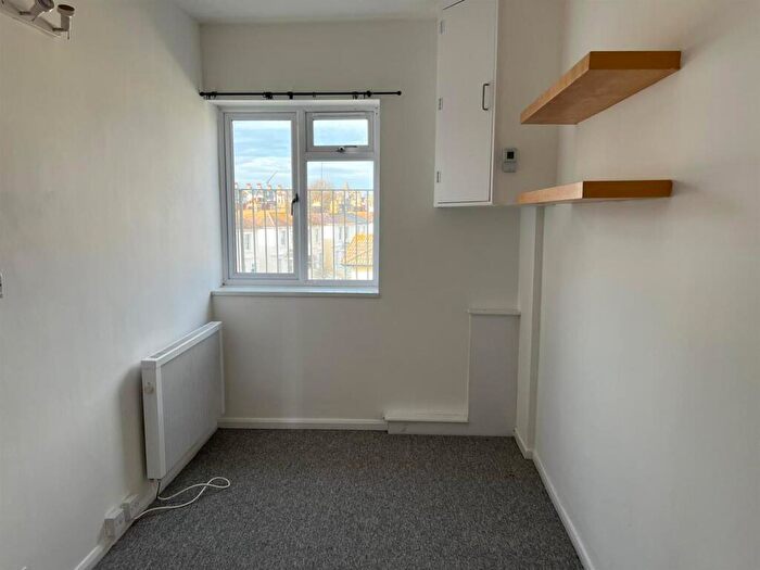 2 Bedroom Apartment To Rent In St Catherines Terrace, Hove, BN3