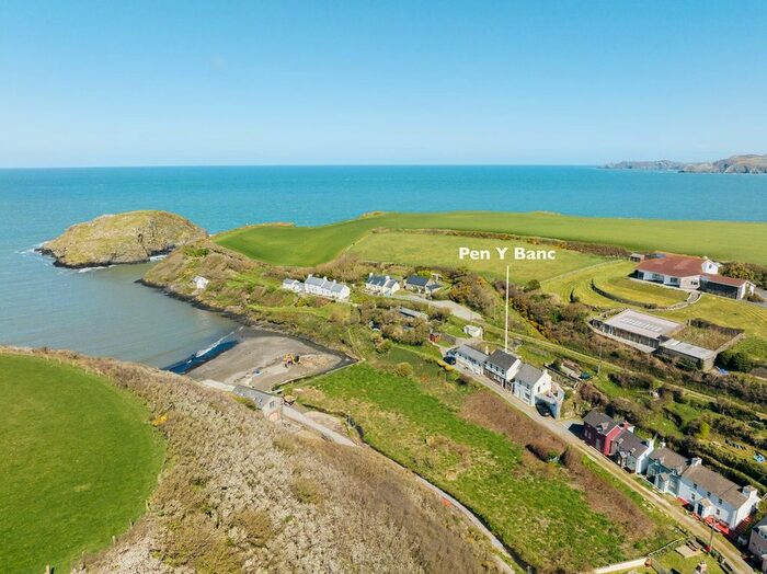 4 Bedroom Link Detached House For Sale In Abercastle, Haverfordwest, SA62